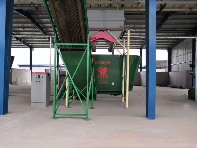 固定式TMR飼料攪拌機(jī)